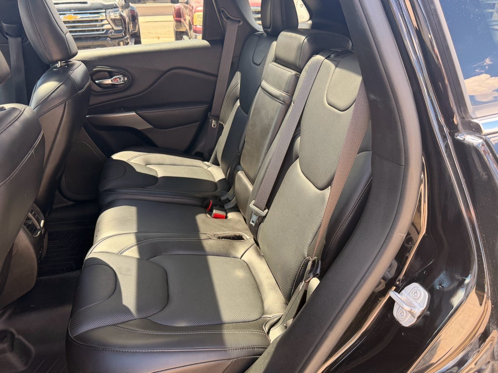 2019 Jeep Cherokee Overland