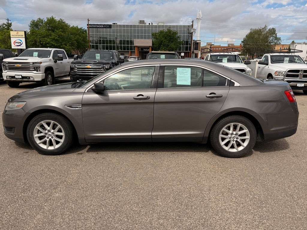 2013 Ford Taurus SE FWD's photo