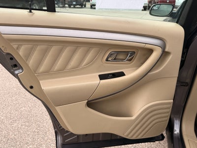 2013 Ford Taurus SE
