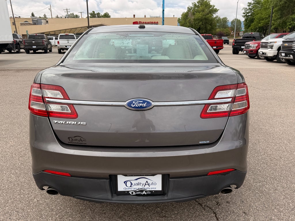 2013 Ford Taurus SE