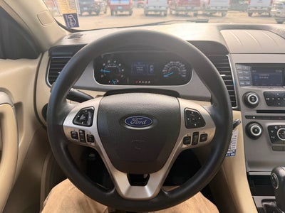 2015 Ford Taurus SE