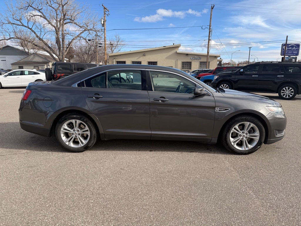 2015 Ford Taurus SE