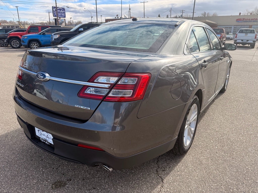 2015 Ford Taurus SE