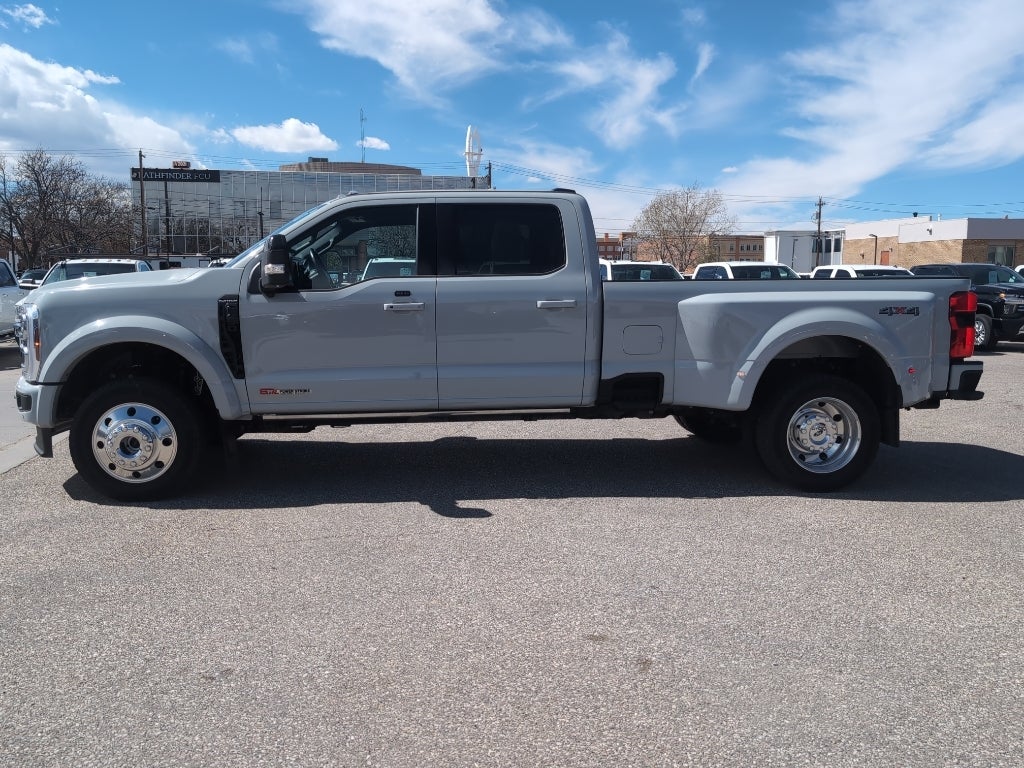 2025 Ford F-450 Platinum