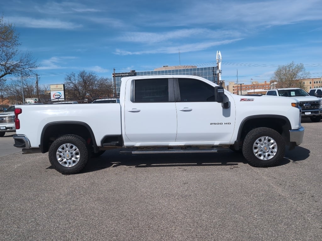 2023 Chevrolet Silverado LT