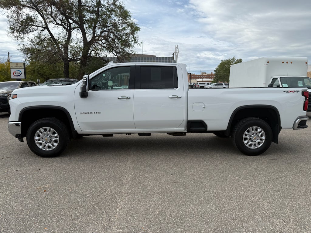 2024 Chevrolet Silverado LTZ