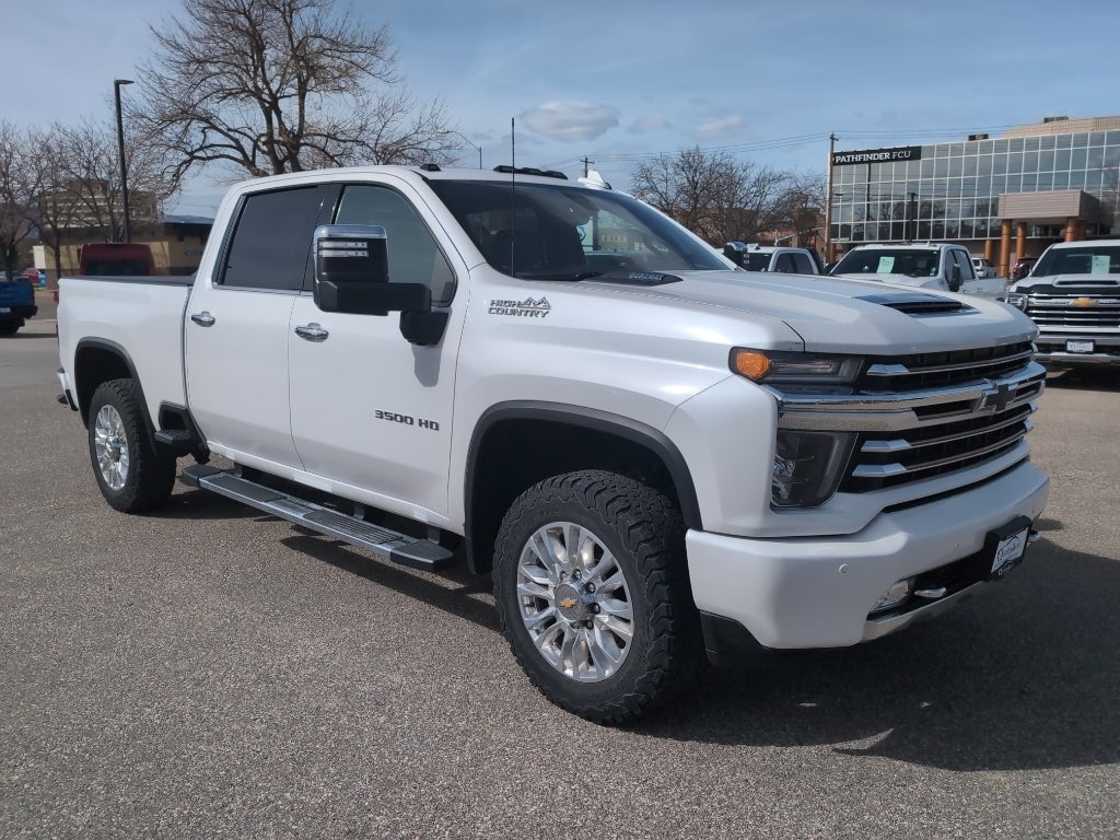 2022 Chevrolet Silverado High Country