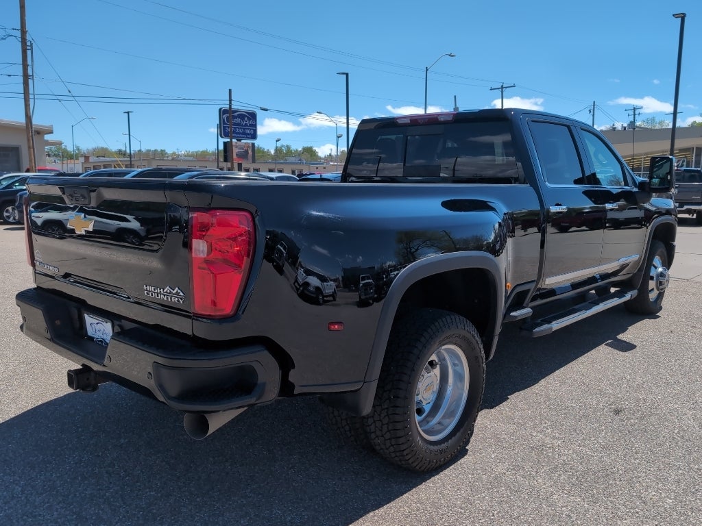 2024 Chevrolet Silverado High Country