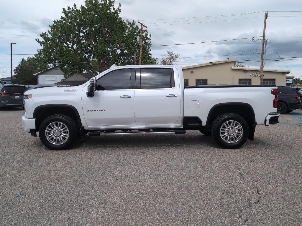2023 Chevrolet Silverado HD High Country 4WD Crew Cab Short Box's photo