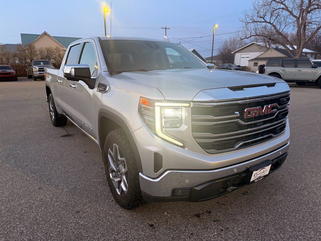 2022 GMC Sierra SLT