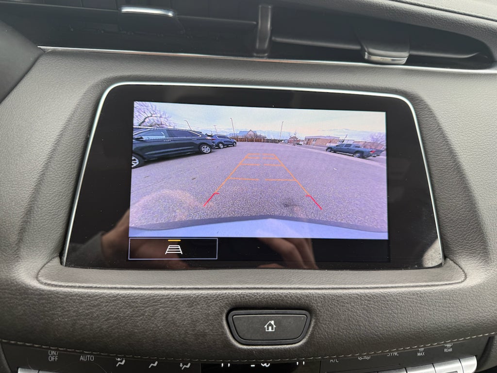 2023 Cadillac XT4 FWD Premium Luxury