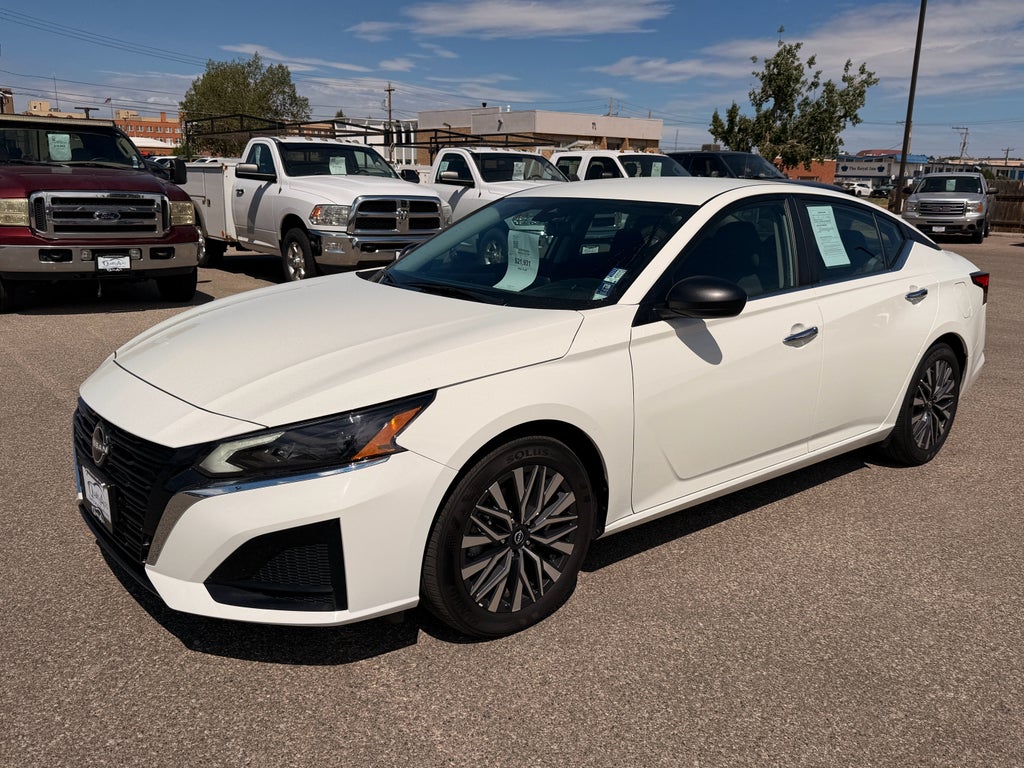 2025 Nissan Altima SV