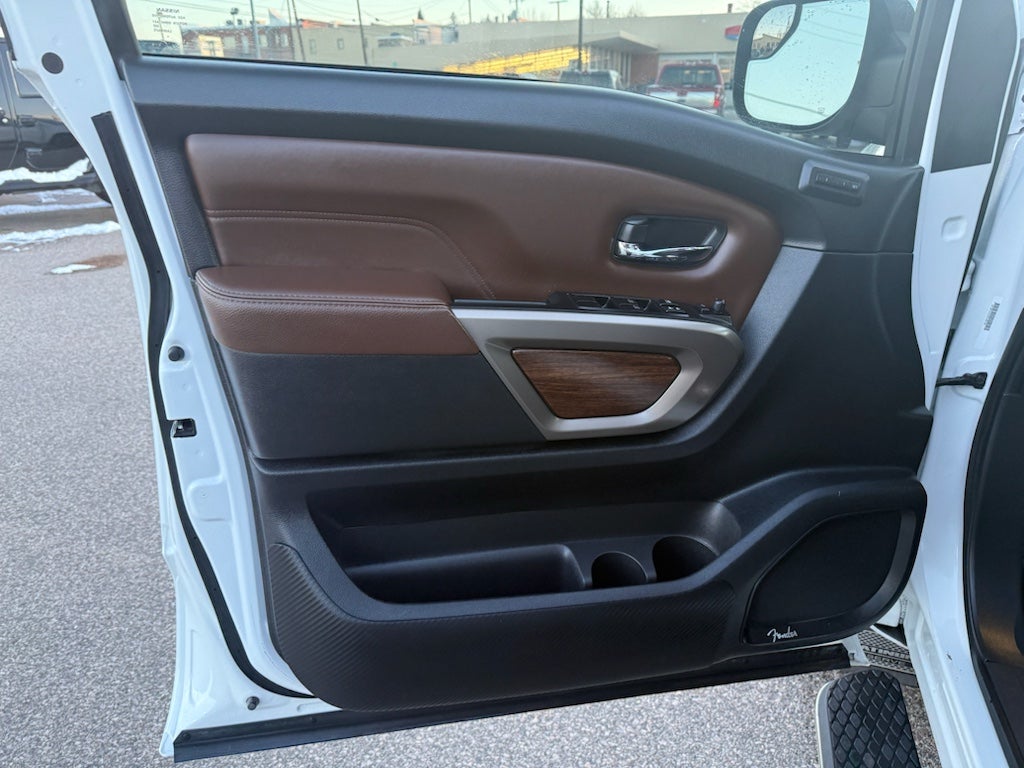 2023 Nissan Titan Platinum Reserve
