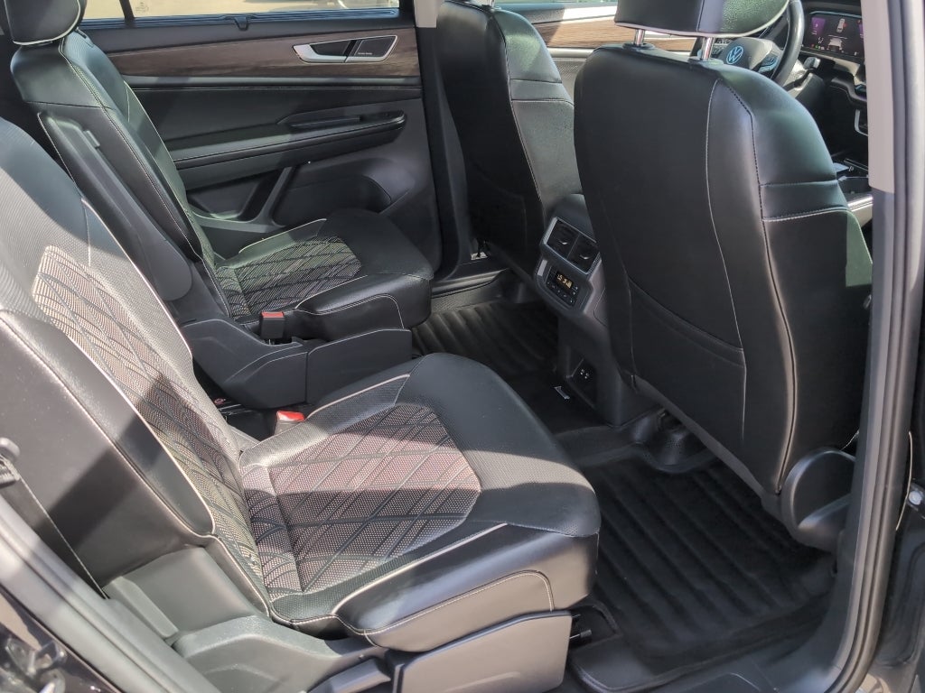 2024 Volkswagen Atlas 2.0T SEL Premium R-Line