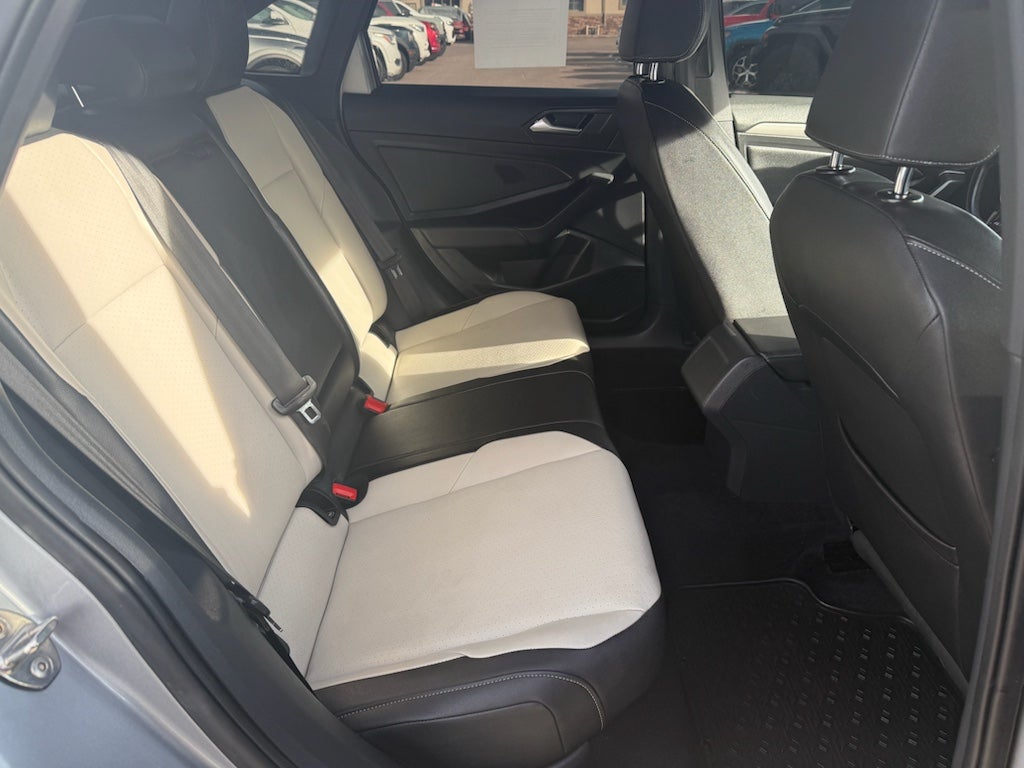 2020 Volkswagen Jetta R-Line