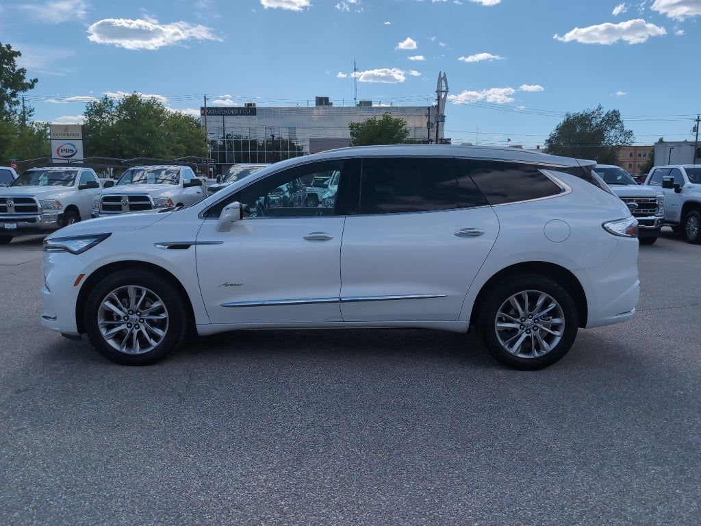 2023 Buick Enclave Avenir AWD's photo