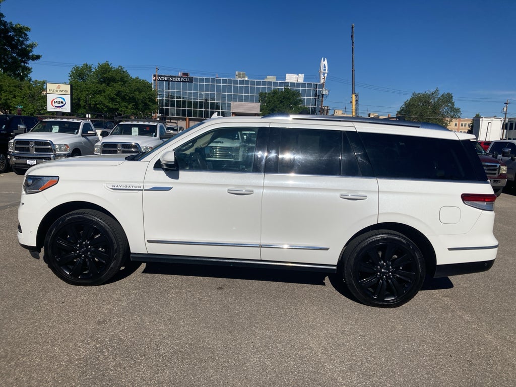 2023 Lincoln Navigator Reserve 4WD's photo